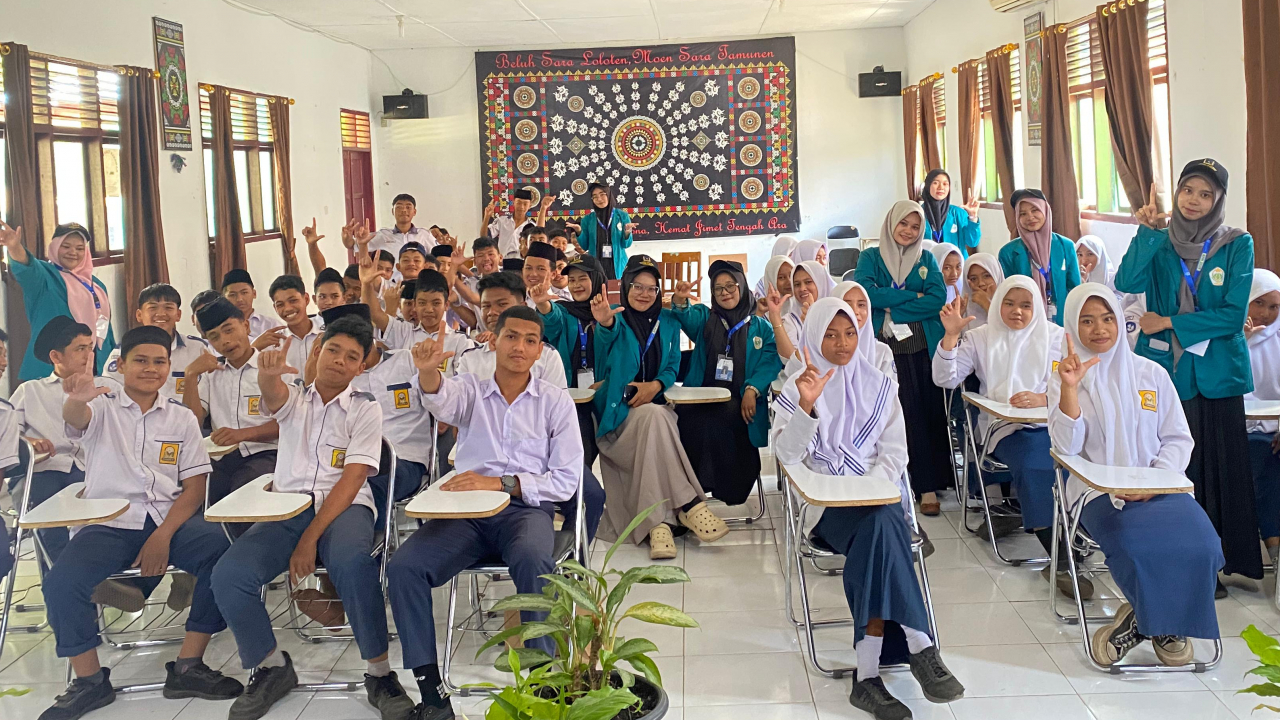 KPM 76 Gelar Sosialisasi Pernikahan Dini di SMPN 5 Takengon