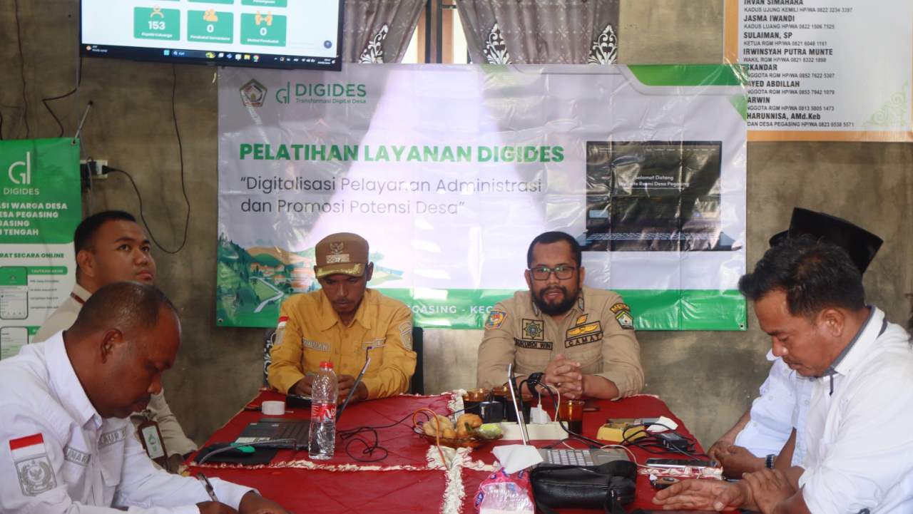 Peningkatan Kapasitas Aparatur Desa Melalui Pelatihan Desa Digital di Kampung Pegasing