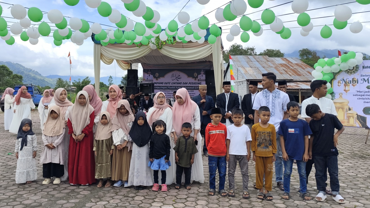 Maulid Nabi di Pegasing: Khidmat dan Meriah