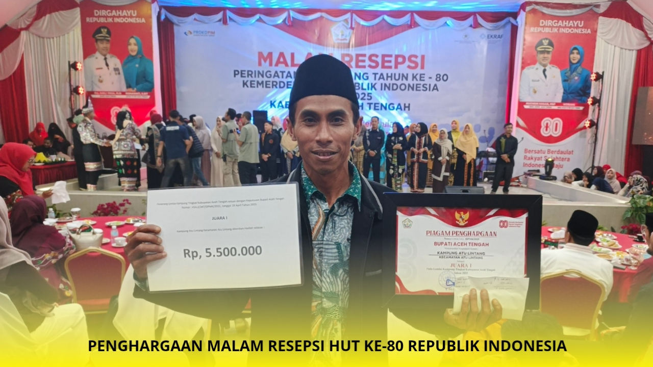 Atu Lintang Terima Penghargaan Malam Resepsi HUT RI
