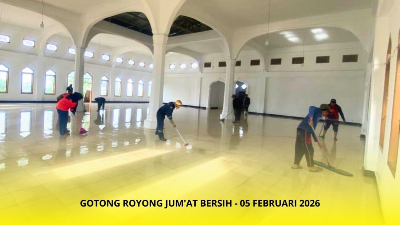 Semangat Gotong Royong Warnai Jum’at Bersih Atu Lintang