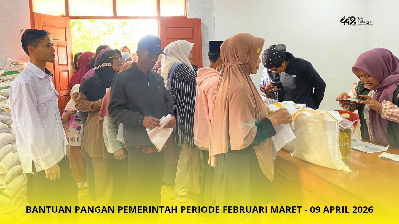 Bantuan Pangan Beras dan Minyak Goreng Disalurkan di Kampung Atu Lintang