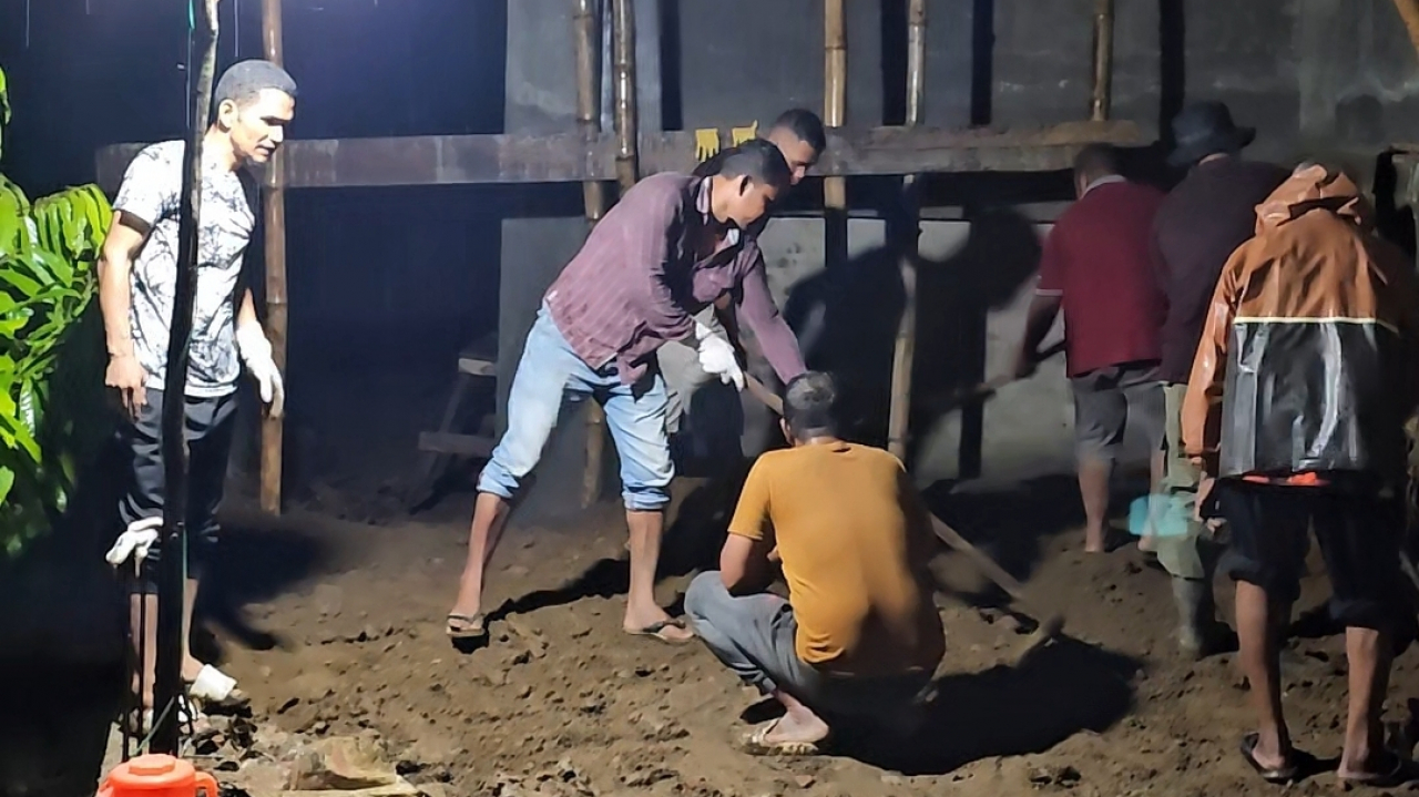 Masyarakat Gampong Gunci Gotong Royong Bangun Mesjid