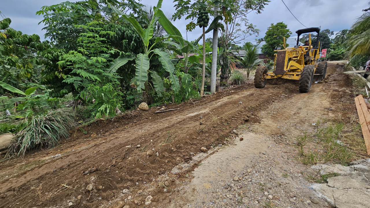 Pengerasan Jalan Cot Rambot Gampong Gunci