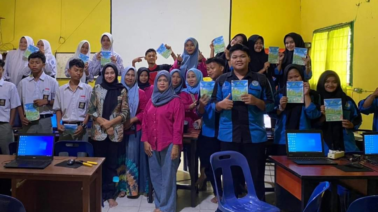 SOSIALISASI BANK SAMPAH DESA N4 AEK NABARA DI PERGURUAN AL-ITTIHAD AEK NABARA