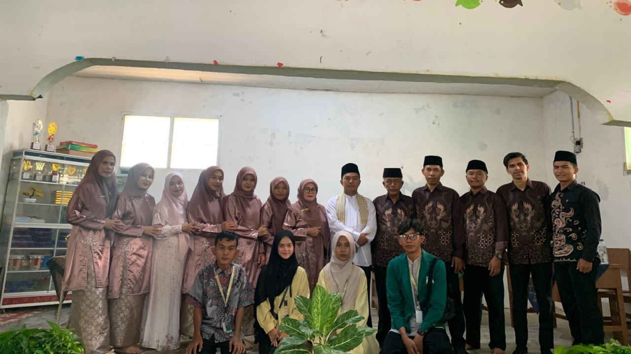 Mahasiswa KKN UNU Sumbar Kelompok 4 Turut Berpartisipasi sebagai Panitia Peringatan Maulid Nabi Muhammad SAW di SD Negeri 18 Lagan Gadang