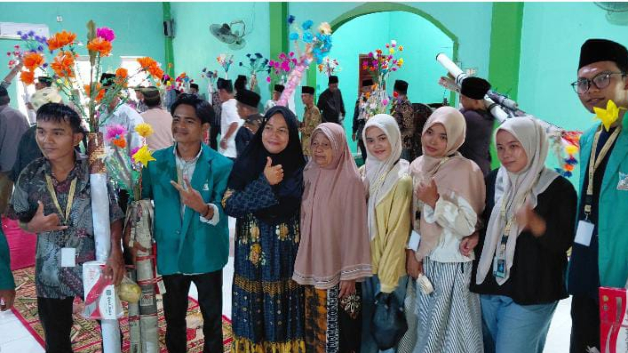 KKN Kelompok 4 UNU Sumbar Berkolaborasi dengan Masyarakat Lagan Gadang Mudik dalam Peringatan Maulid Nabi Muhammad SAW Di Masjid Darul Taqwa
