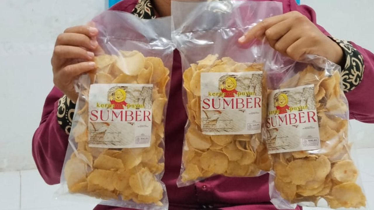 KERUPUK PUYUR DAN KERUPUK SELONDOH LUNANG BARAT: CITA RASA TRADISIONAL DARI SINGKONG, WARISAN KULINER KEBANGGAAN NAGARI