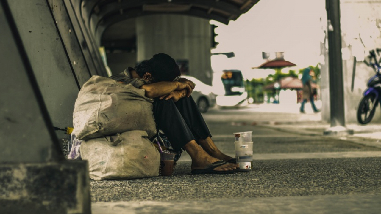 KIAT MEMUTUS LINGKARAN SETAN KEMISKINAN