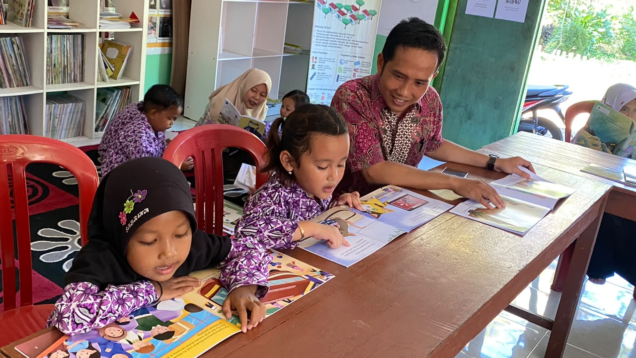 MANFAAT MEMBACA BUKU UNTUK DIRI & KELUARGA