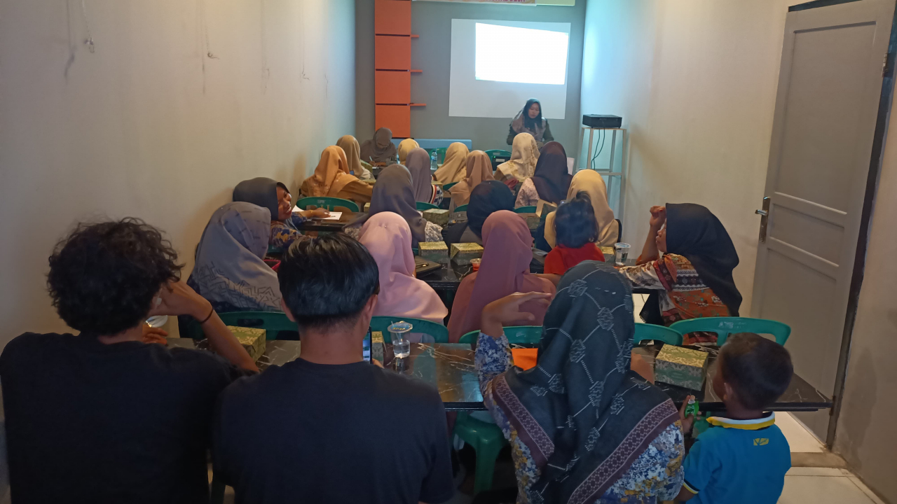 PELATIHAN APLIKASI DIGIDES VERSI ANDROID RUANG KOMUNITAS DIGITAL DESA LUNANG TIGA