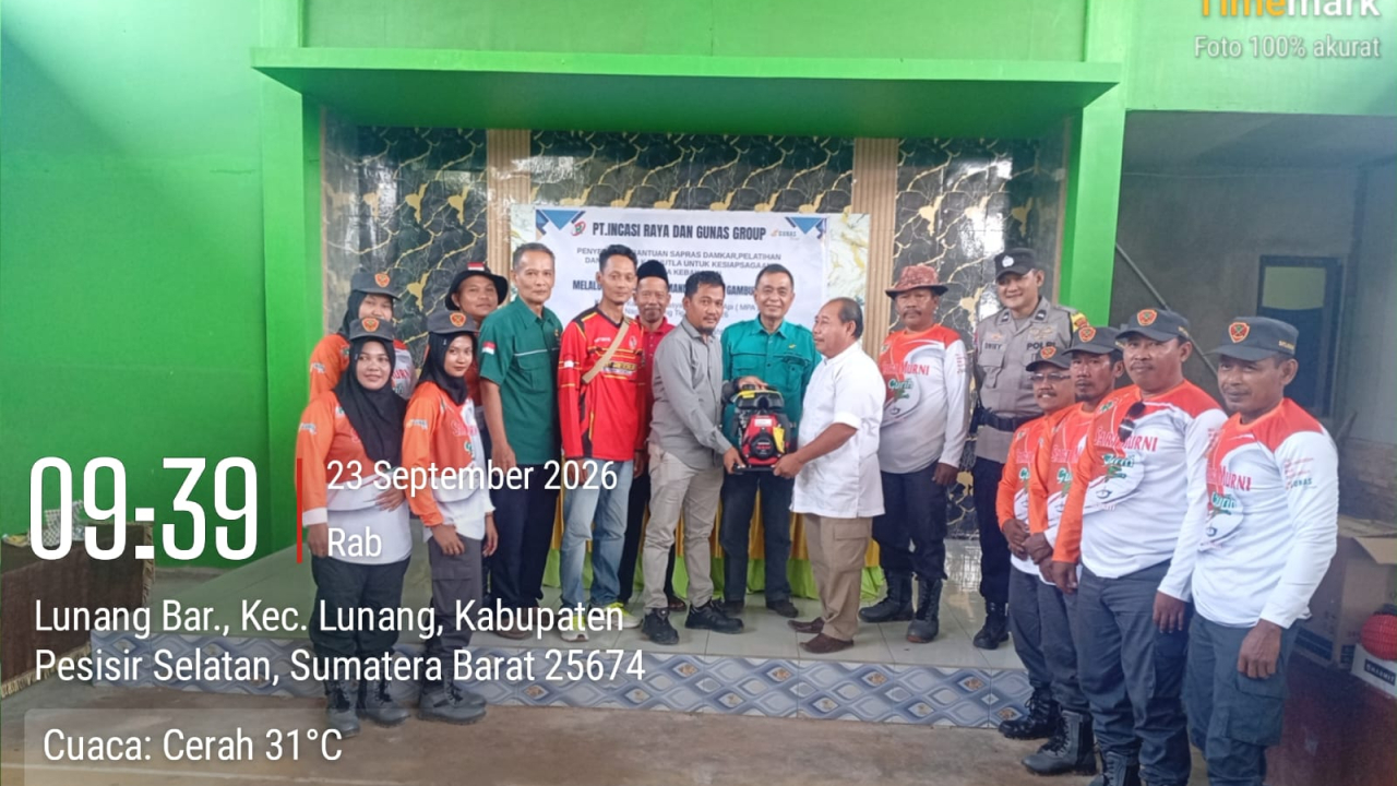 PT Incasi Raya Group Serahkan Bantuan CSR Pompa Jinjing kepada Masyarakat Peduli Api Nagari Lunang Tiga