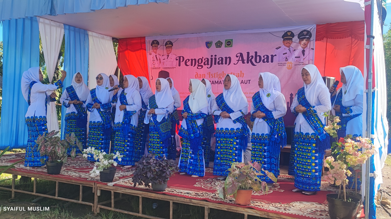 Pengajian Akbar BKMT: Buya Dalisman Guncang Silaut dengan Doa