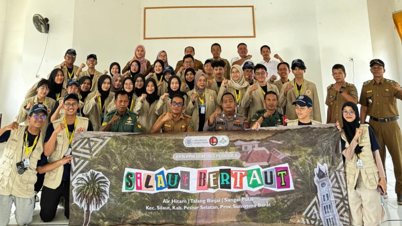 Sambutan Meriah Mahasiswa KKN UGM di Silaut