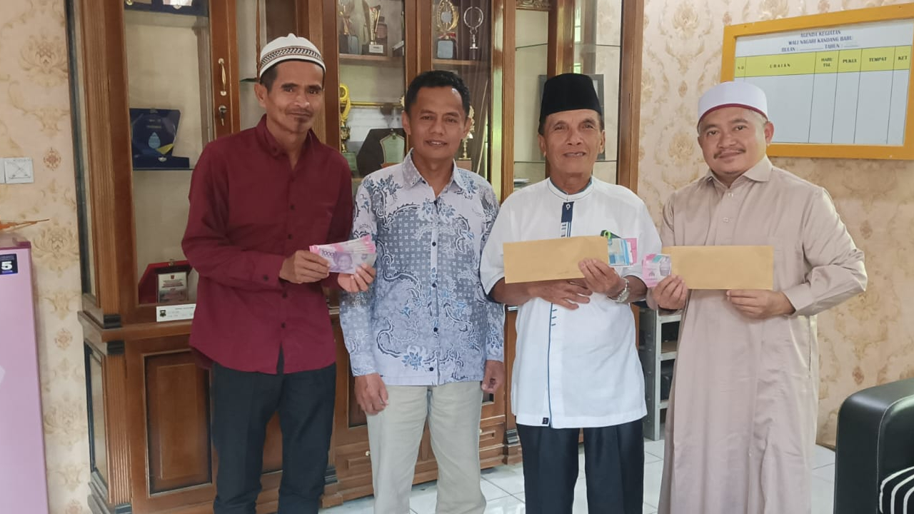 Penyerahan Insentif Imam,khatib Gharin