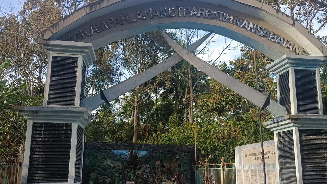 Taman Makam Pahlawan Datuak Parpatiah Nan Sabatang Magek