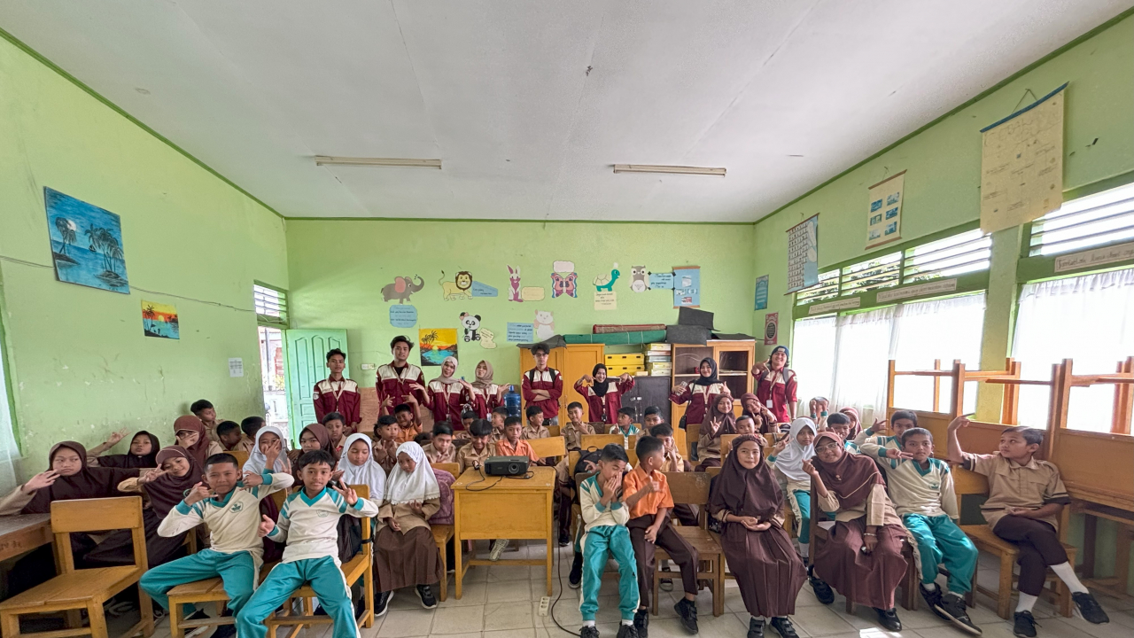 Sosialisasi Perilaku Hidup Bersih dan Sehat di SDN 07 Magek dan SDN 11 Magek: Bentuk pentingnya menerapkan perilaku hidup bersih dan sehat dalam kehidupan sehari-hari