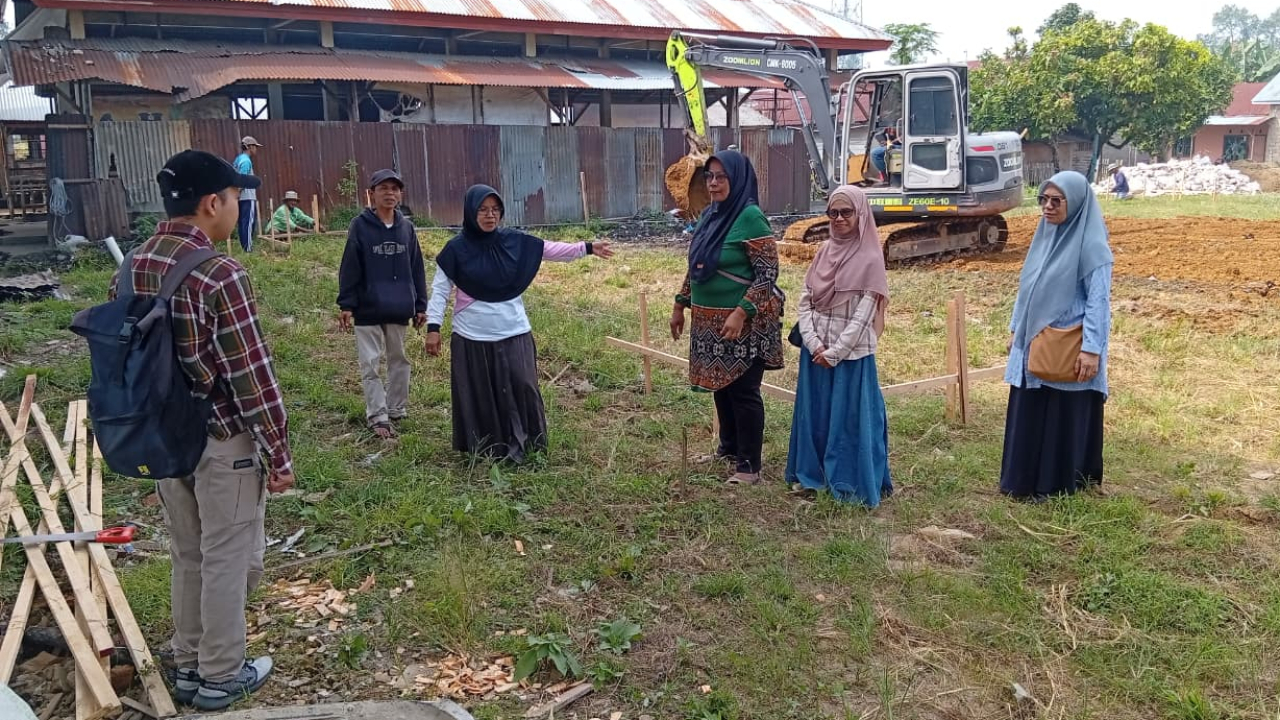 Pemancangan Bowplank Jadi Tanda Dimulainya Pembangunan TPS3R Koto Tangah Simalanggang