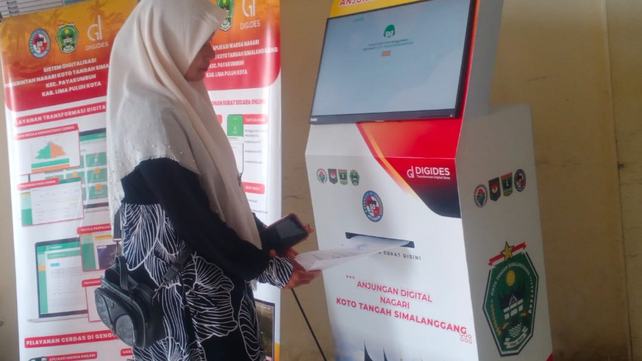 Masyarakat Nagari Koto Tangah Simalanggang nikmati Kemudahan dengan Aplikasi Digital Desa