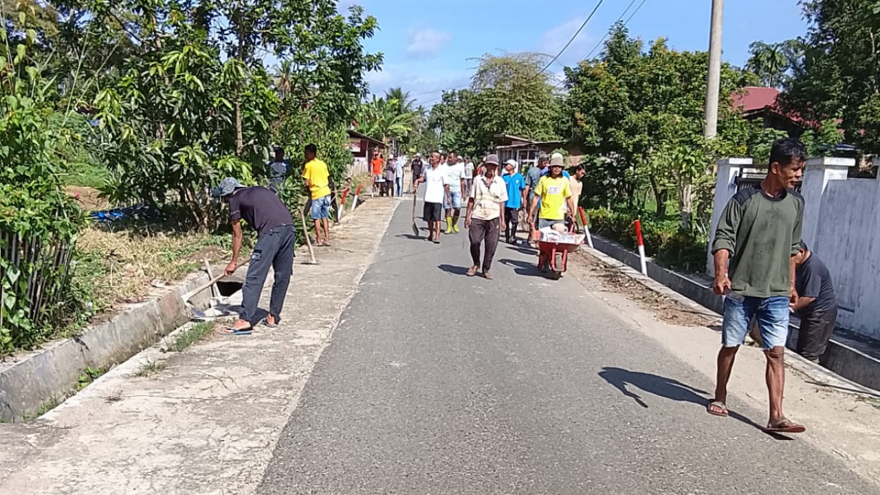 Gotong Royong Jadi Cermin Kekompakan Masyarakat Jorong Kapalo Koto
