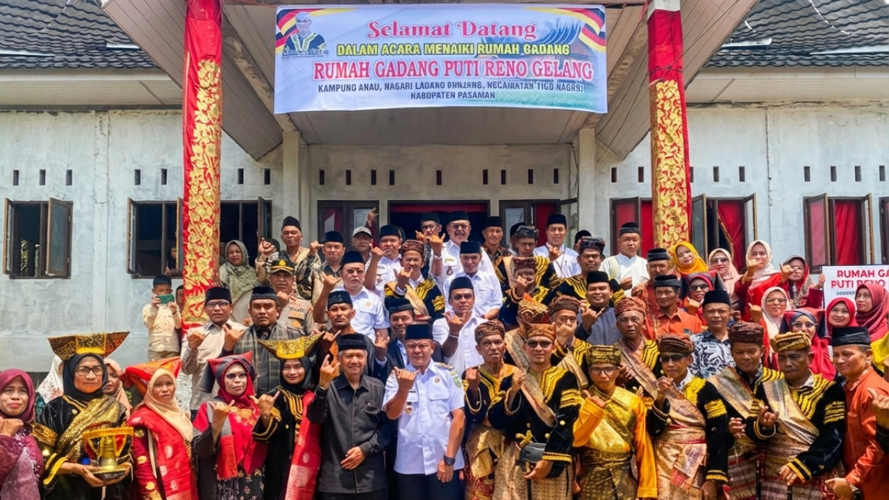 Peristiwa Bersejarah: Bupati Pasaman Resmikan Rumah Gadang Puti Reno Gelang Sekaligus Sebagai Kantor KAN Nagari Ladang Panjang