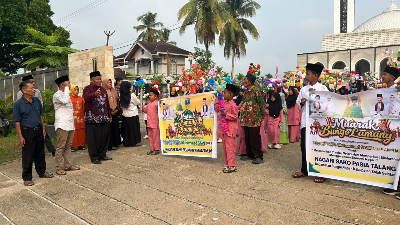 MERIAHKAN MAULID NABI MUHAMMAD SAW 1448 H,NAGARI SAKO SELATAN IKUTI PAWAI MAARAK BUNGO LAMANG