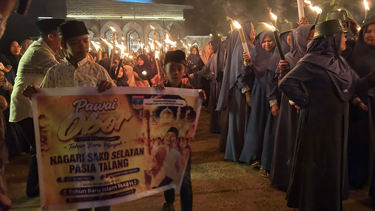 Pawai Obor 1 Muharram 1448 H Meriahkan Nagari Sako Selatan
