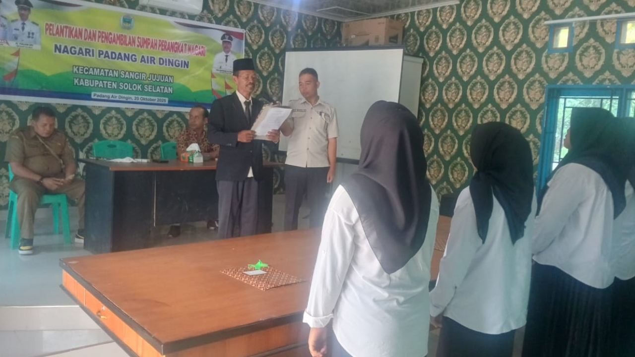 WALI NAGARI PADANG AIR DINGIN LANTIK PERANGKAT BARU, PERKUAT TATA KELOLA PEMERINTAHAN NAGARI