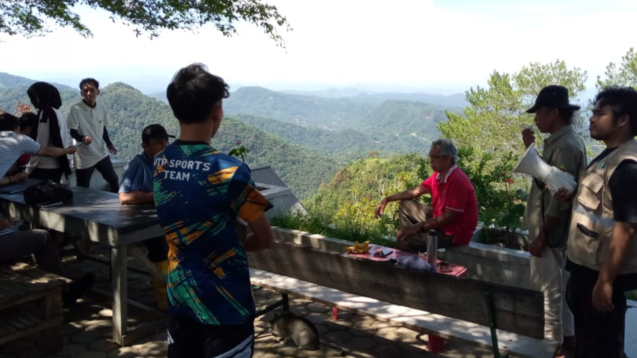 **Kunjungan Kuliah Lapangan Mitra Fakultas Teknik Geologi UIR dan Universitas Teknologi Petronas Malaysia ke Sawahlunto**