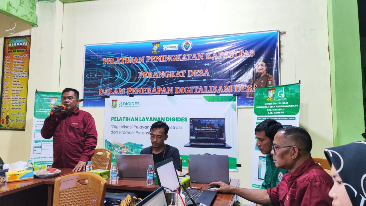 Peningkatan Kapasitas Perangkat Desa Pangkalan Baru dalam Penerapan Digitalisasi untuk Pelayanan Publik yang Optimal