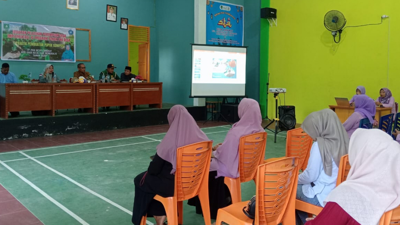 Pupuk Organik Lokal: Desa Langkat Berdayakan Perempuan