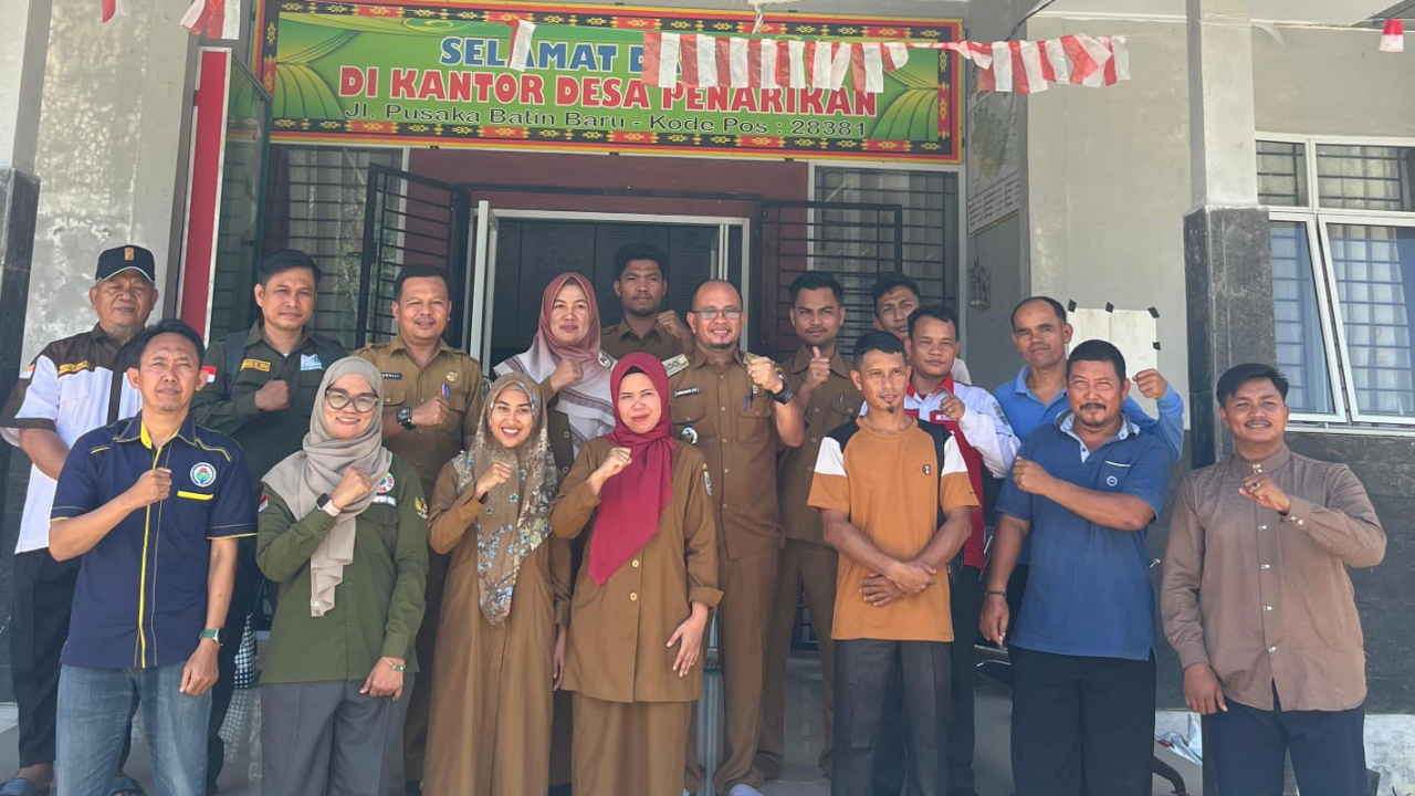 Camat Langgam Laksanakan Monitoring dan Evaluasi Administrasi Desa serta Pelaksanaan APBDesa Tahap I di Desa Penarikan