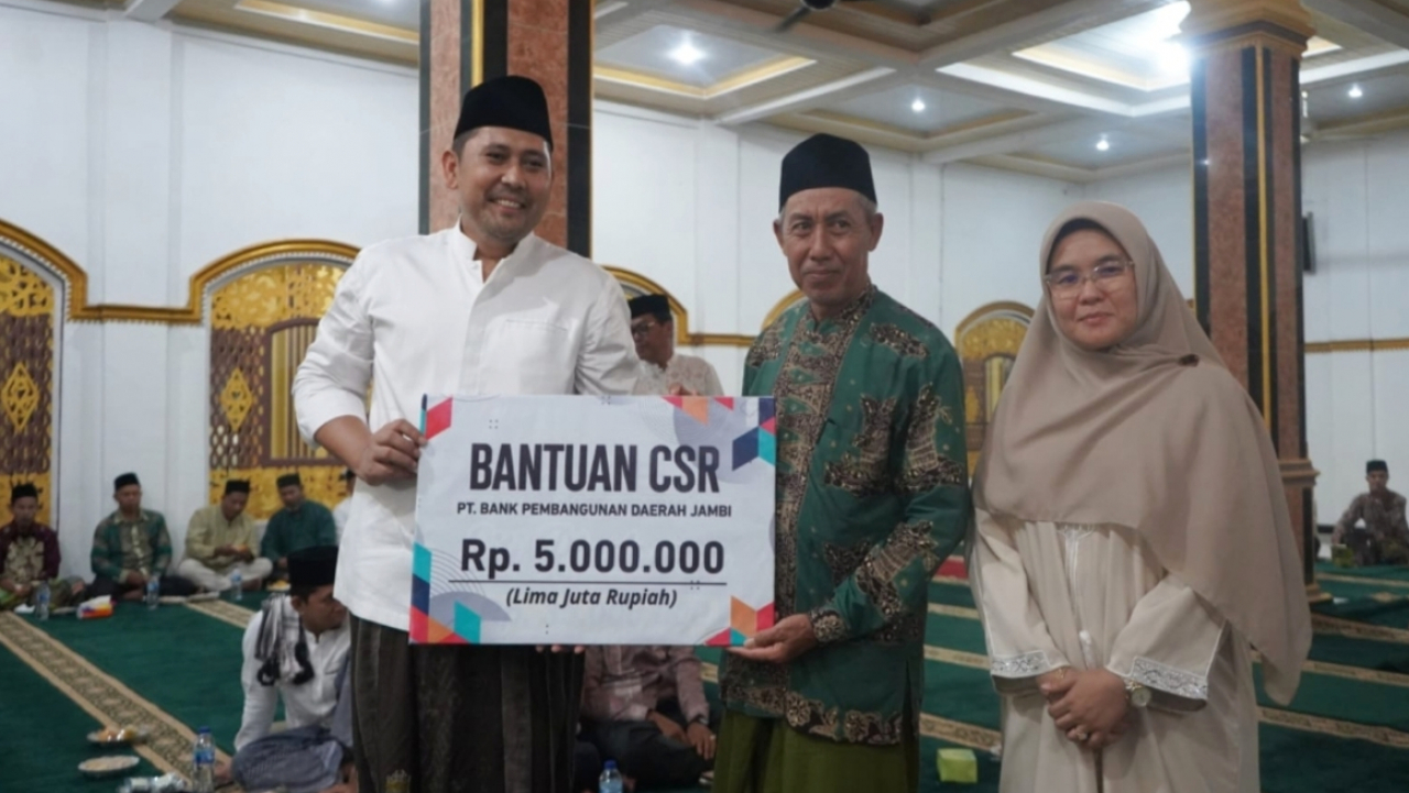 Buka Bersama dan Safari Ramadhan, Bupati M. Syukur Komitmen Bangun Infrastruktur