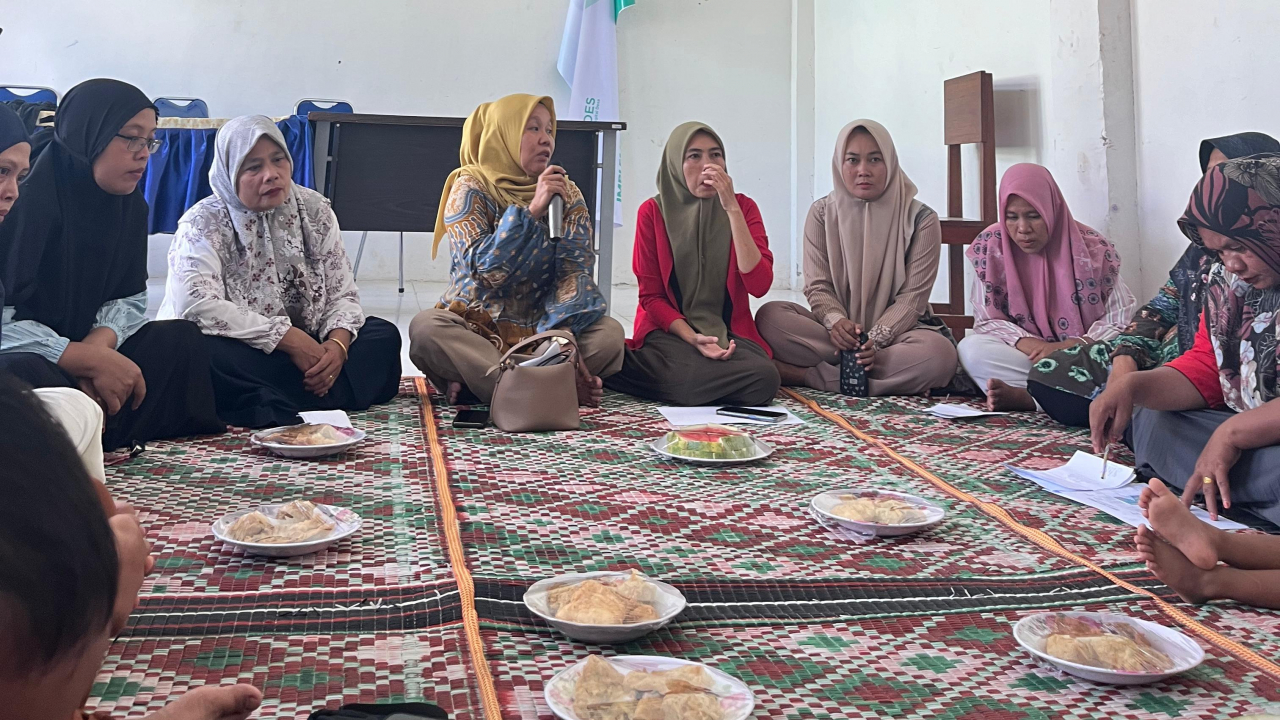 Rapat Rutin TP-PKK Desa Lidung dan Sekaligus Sosialisasi  DIGIDES ( Digital Desa ) Kepada Kader TP-PKK Desa Lidung