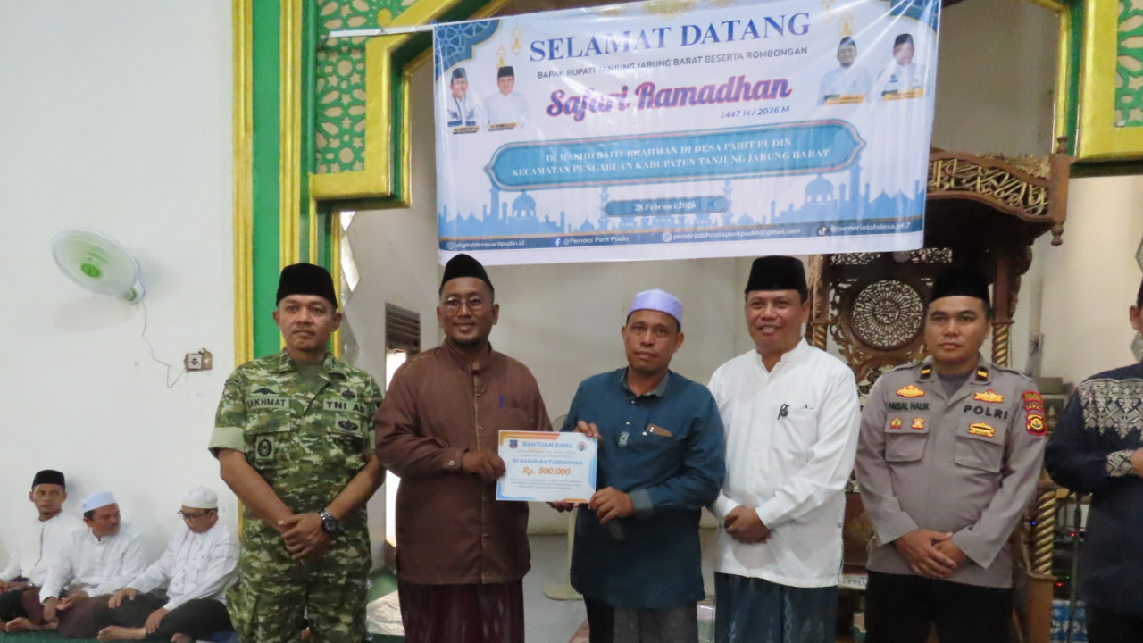 Safari Ramadhan: Parit Pudin Beri Bantuan Masjid