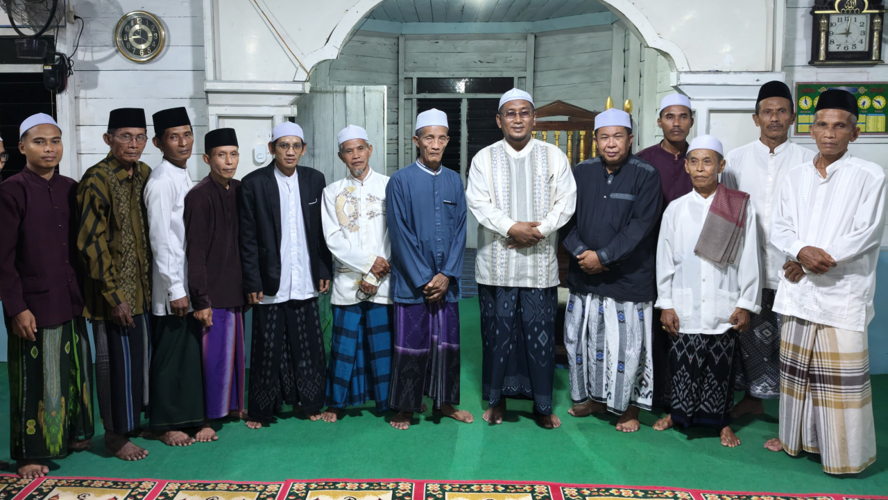 Safari Ramadhan, Pemdes Parit Pudin Bantu Masjid