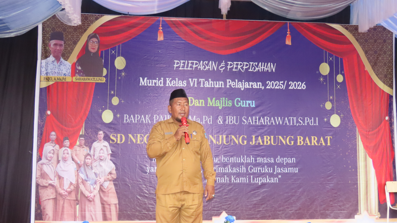 Kepala Desa Parit Pudin Hadiri Pelepasan Siswa SDN 032 Tanjab
