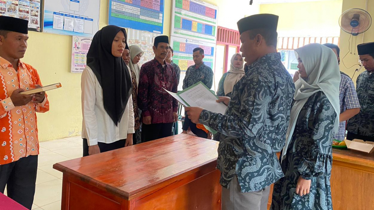 PELANTIKAN KEPALA SEKSI PELAYANAN