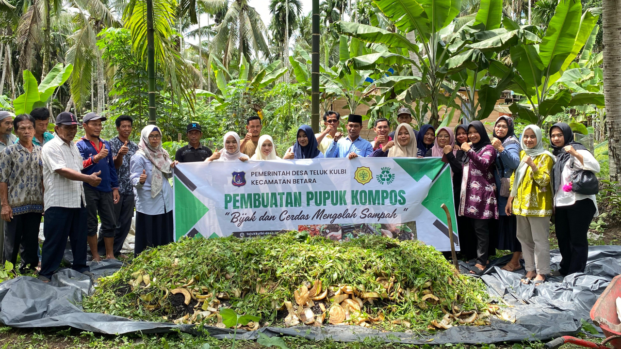 Pemanfaatan sampah diperkarangan rumah. Menjadi pupuk organik