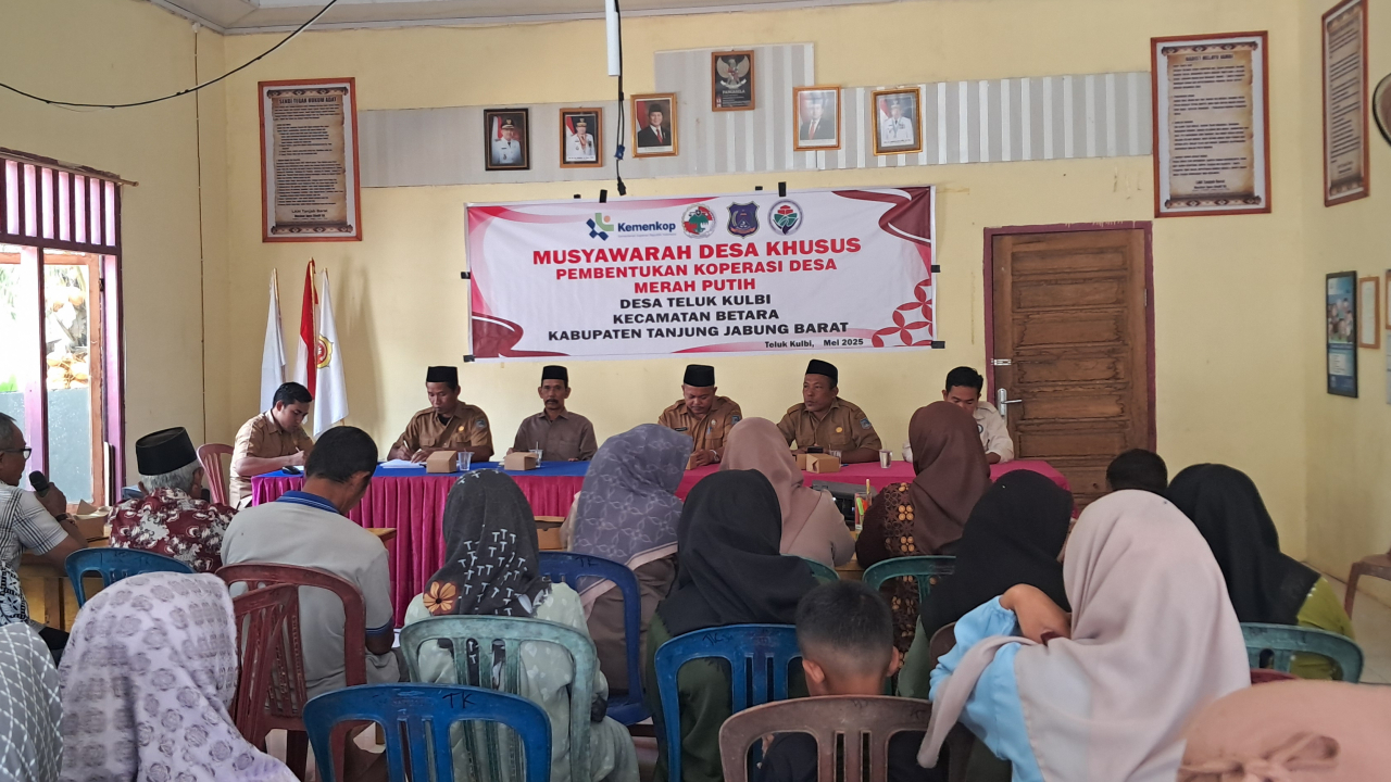 Musyawarah Desa Khusus Pembentukan Koperasi "Merah Putih" di Desa Telukkulbi
