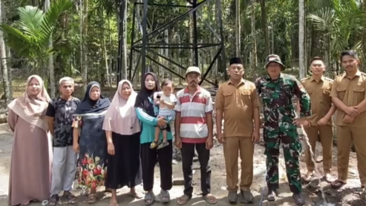 Serah Terima Bantuan TMMD Air Bersih  yang Layak Mandi dan Cuci Pakaian