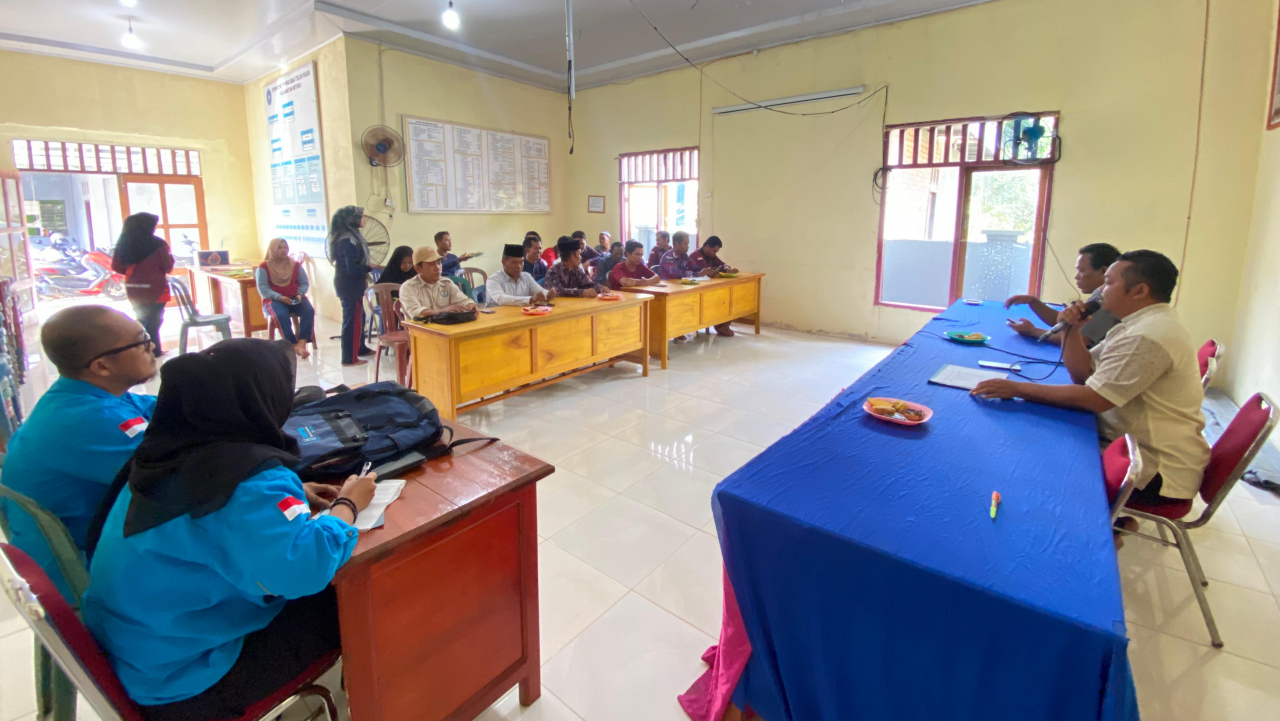 Camat Betara Monitoring dan Evaluasi Desa Teluk Kulbi untuk Optimalisasi Tata Kelola Pemerintahan
