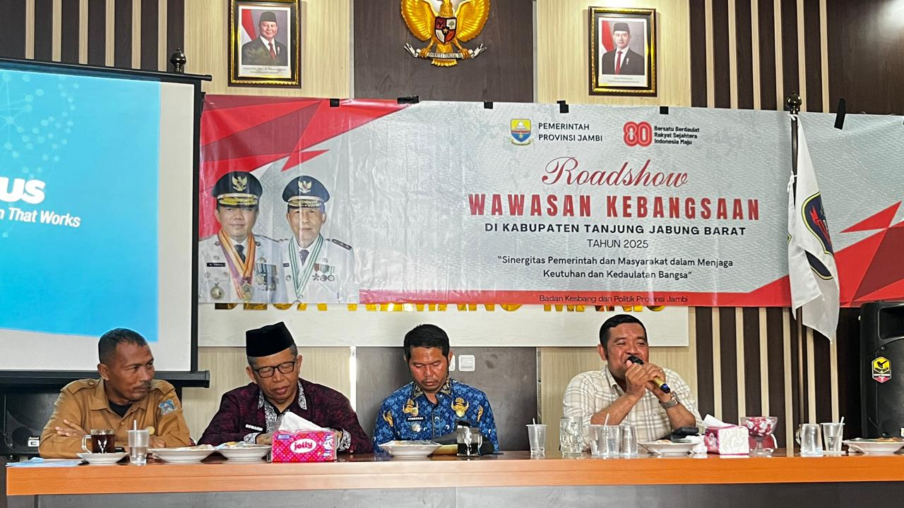 Road Show Wawasan Kebangsaan di Desa Kemang Manis oleh Anggota DPRD Provinsi Jambi dan Kesbangpol