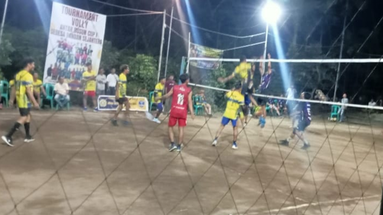 Meriahnya Turnamen Bola Voli Antar Dusun di Desa Pandan Sejahtera