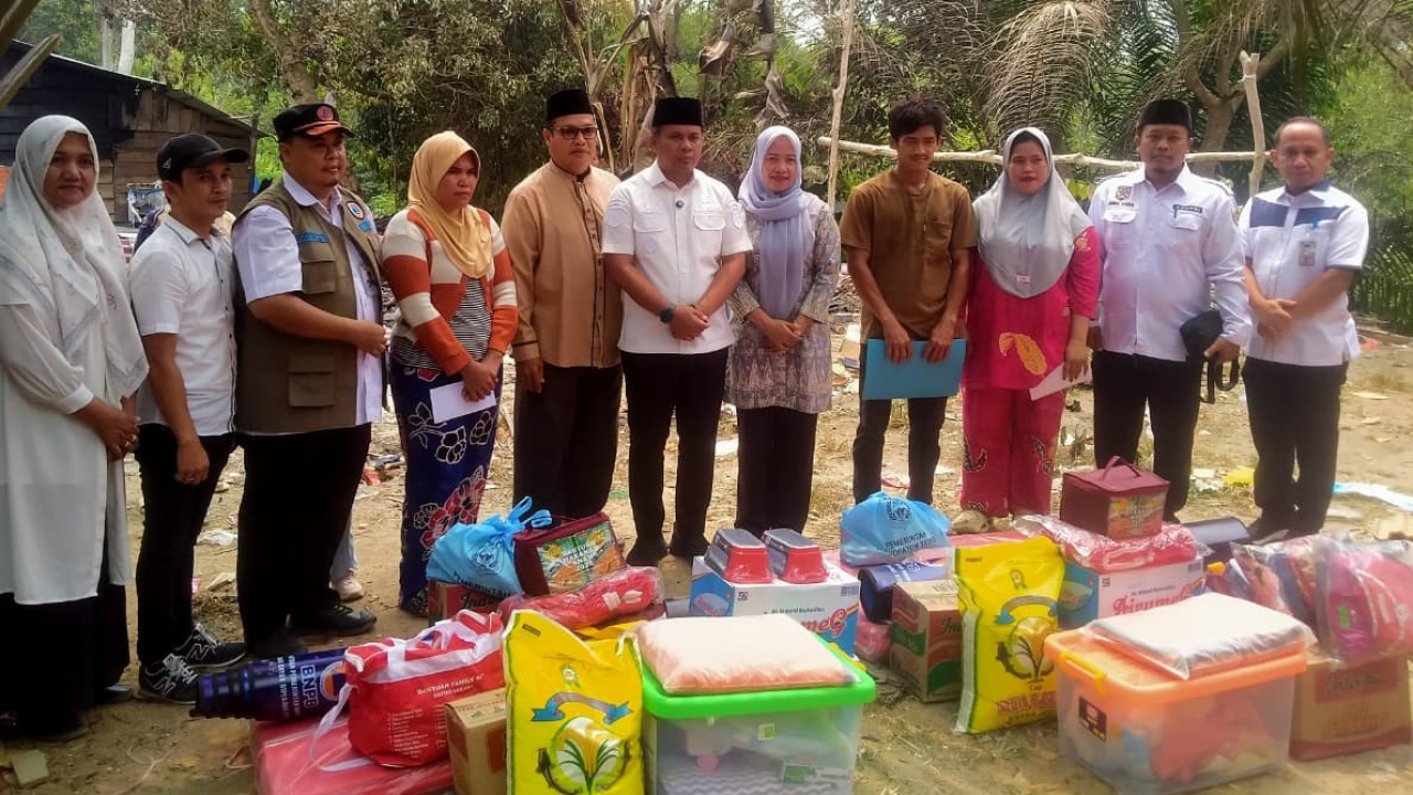 Wakil Bupati Tebo Berikan Bantuan Korban Kebakaran Sungai Alai