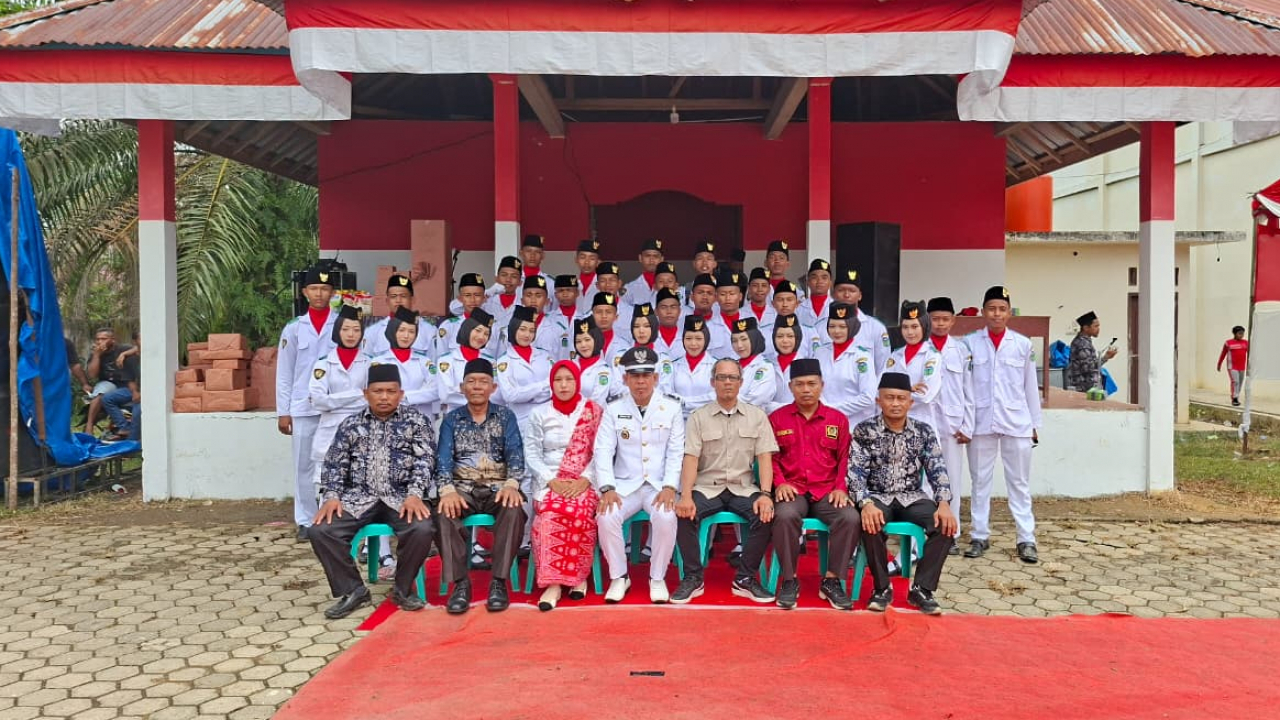 UPACARA PERINGATAN HARI ULANG TAHUN KE-80 REPUBLIK INDONESIA DI DESA SUMBER AGUNG BERJALAN KHIDMAT