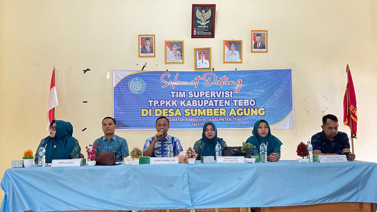 Supervisi Administrasi PKK Desa Sumber Agung Oleh TP-PKK Kabupaten Tebo ...