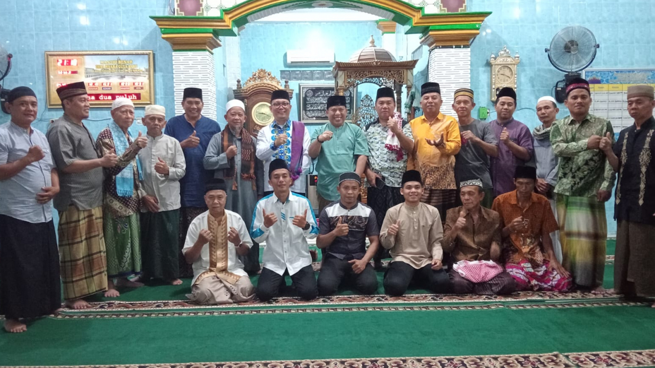 Al-Muzakir Desa Muara Gula Baru: Ustadz Zoelkarnain, S.Kom Berbagi Ilmu Agama