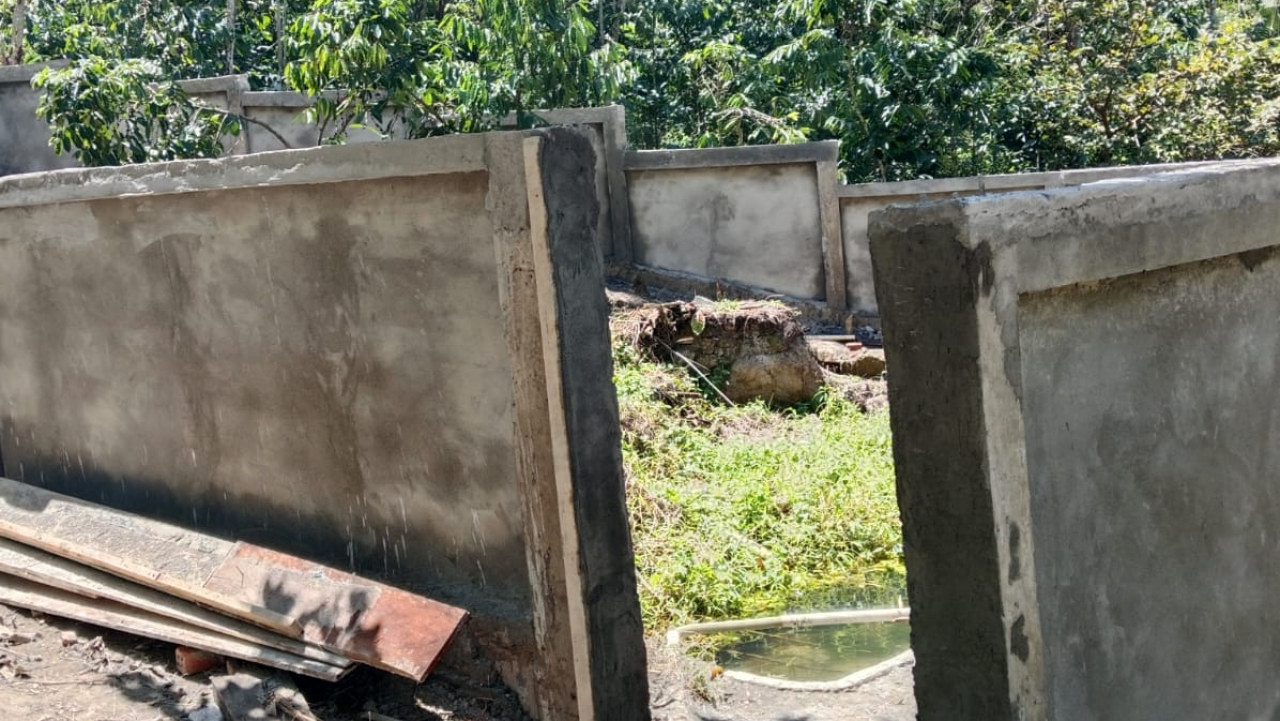 Pagar Perlindungan Mata Air Bersih di Desa Tanjung Agung