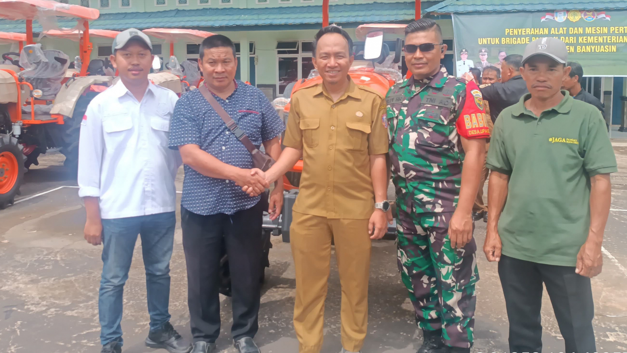 Penguatan Ketahanan Pangan melalui Bantuan TR4 Brigade Pangan di Desa Upang Jaya